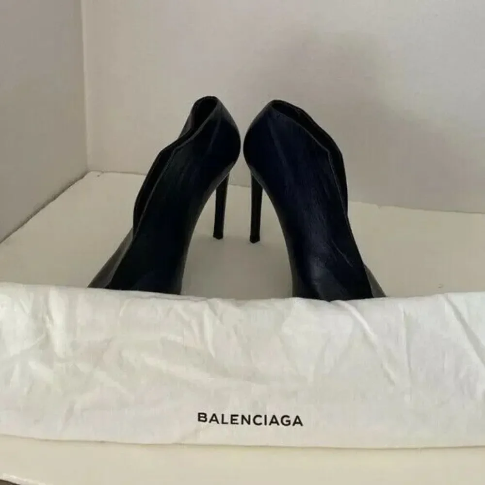 BALENCIAGA PARIS Womens Deep-V Cut Peep Toe High Heel black Bootie Pumps Eu 37